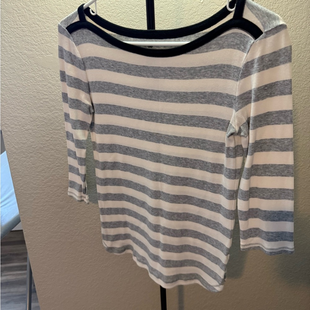 GAP Women's Gray and White Striped Blouse